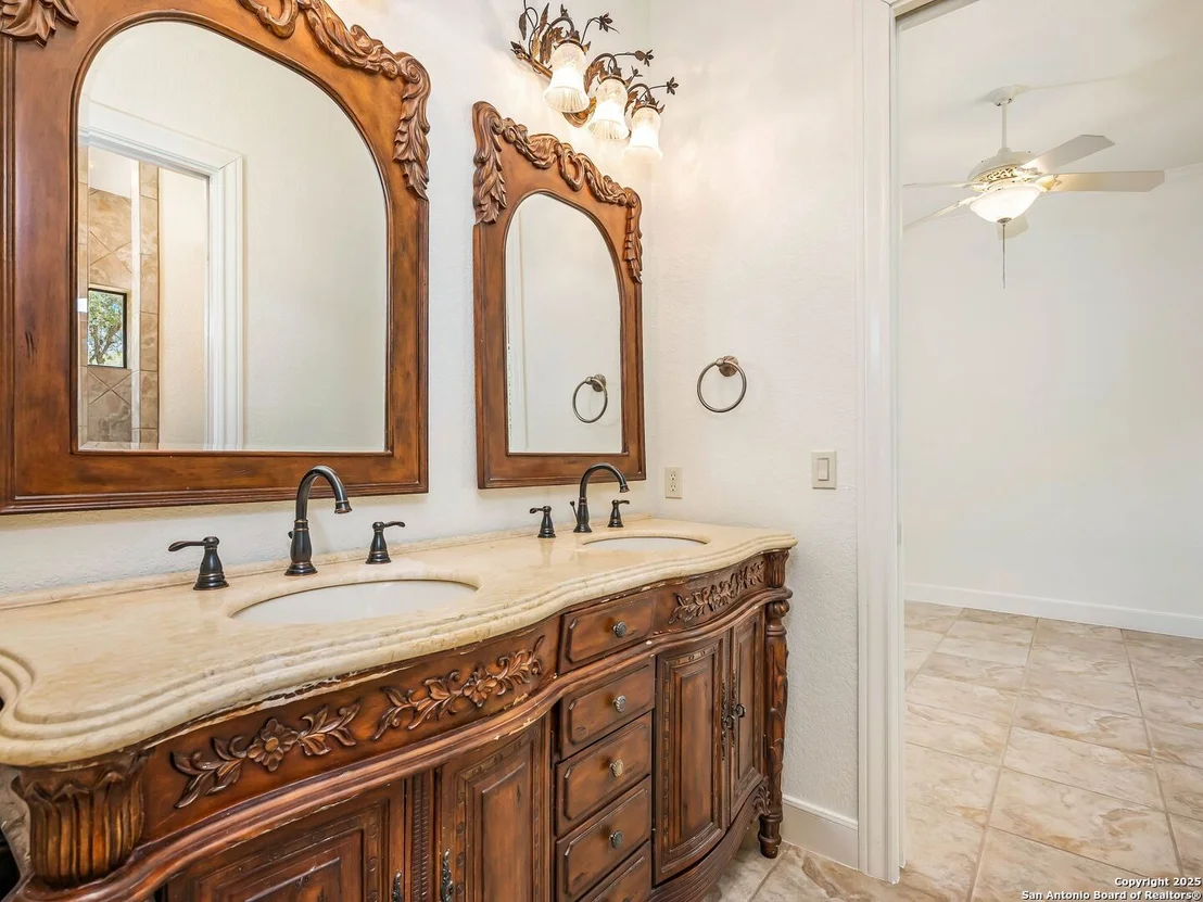 Photo of 34 Concho