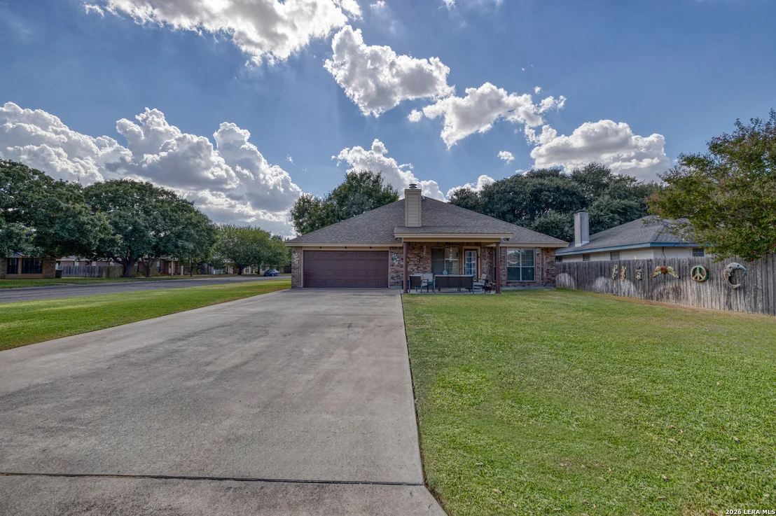 Photo of 1 CYPRESS CIR