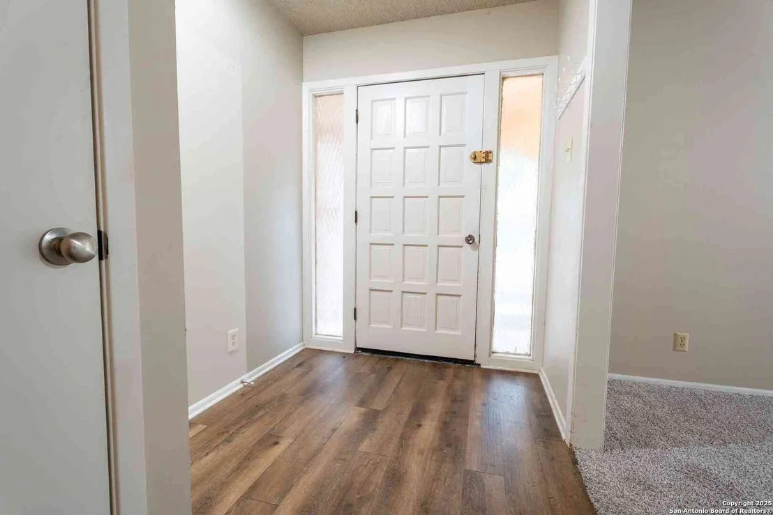 Photo of 123 Granada