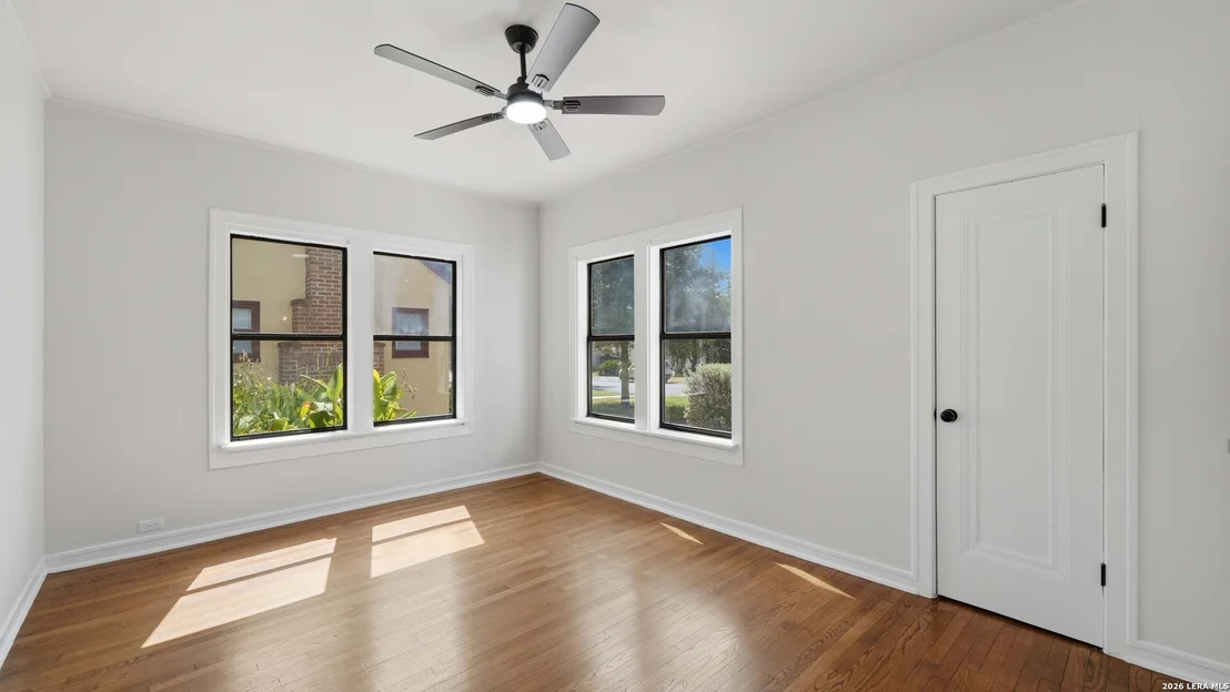 Photo of 237 DONALDSON AVE