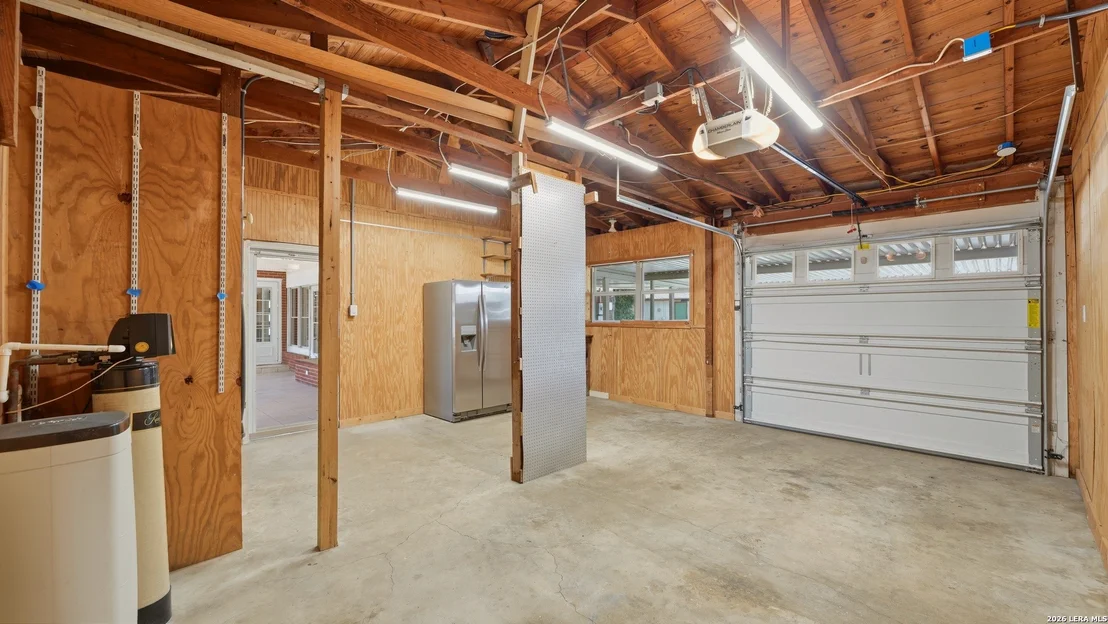 Photo of 596 WILLOW AVE