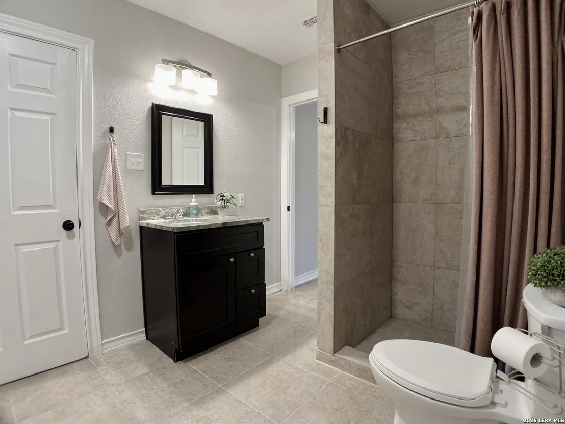 Photo of 838 Clower