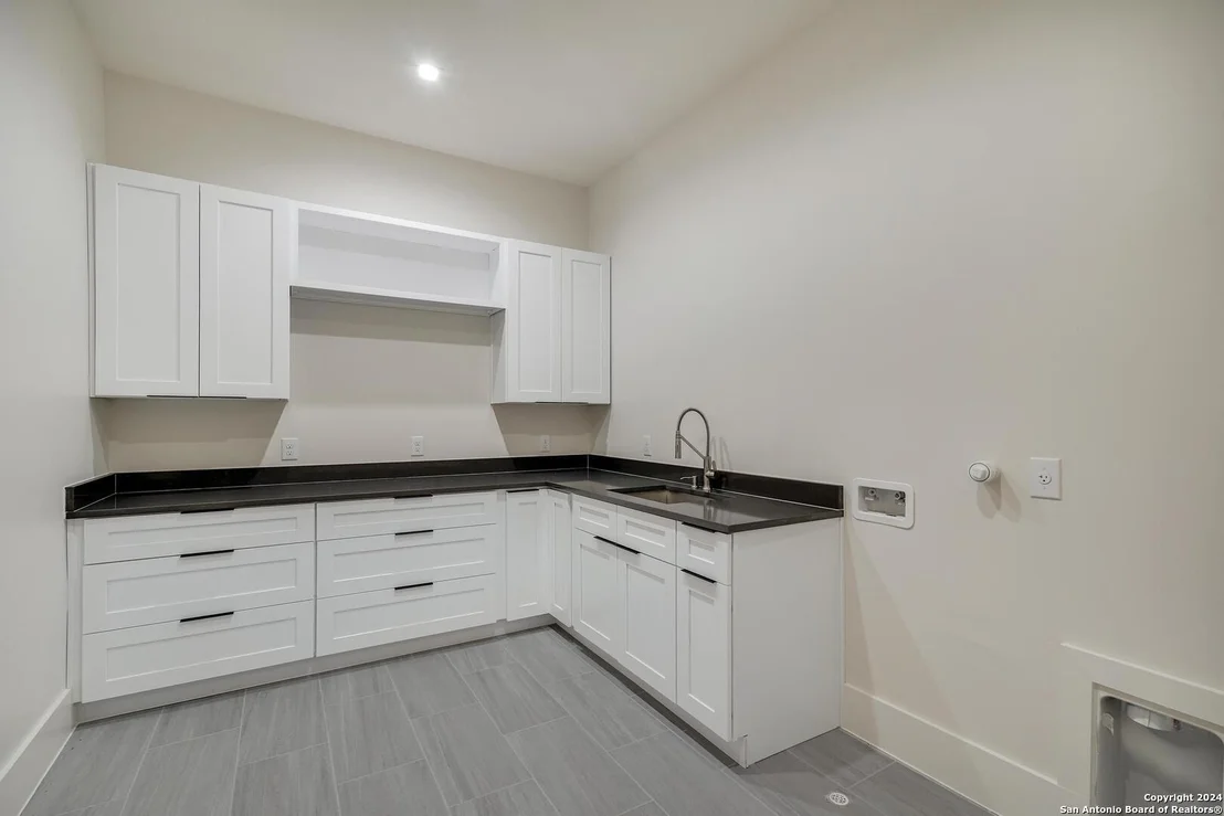Photo of 25907 Morhiss Pt