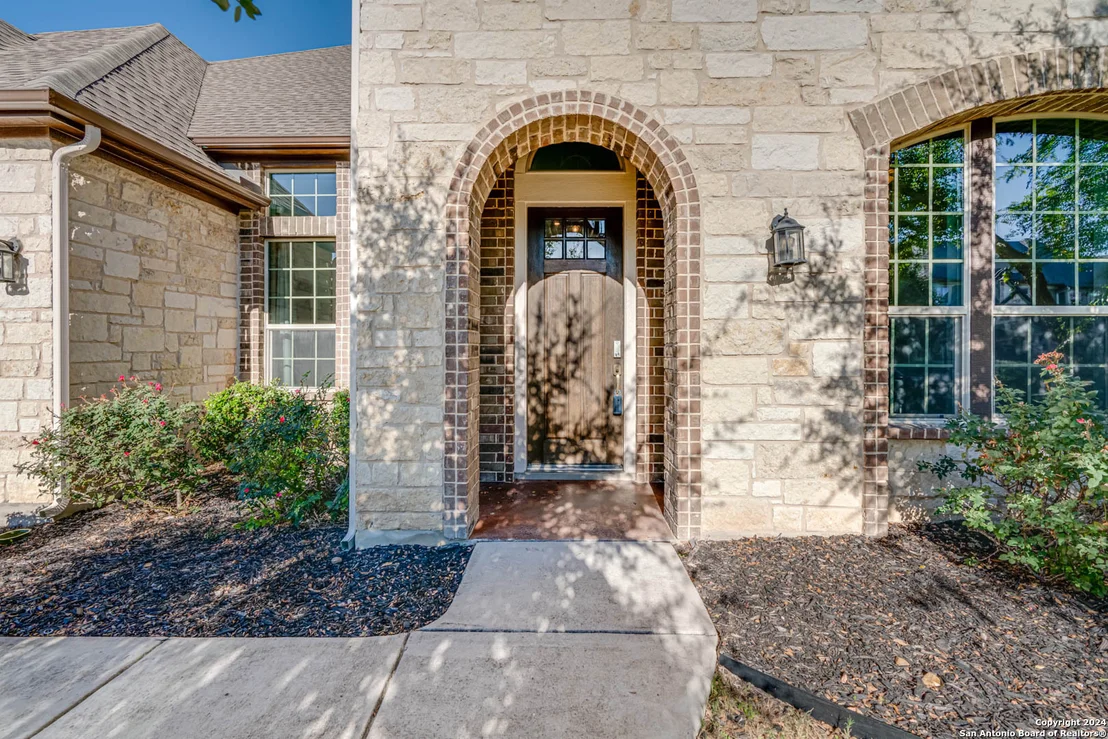 Photo of 17814 HILLSEDGE