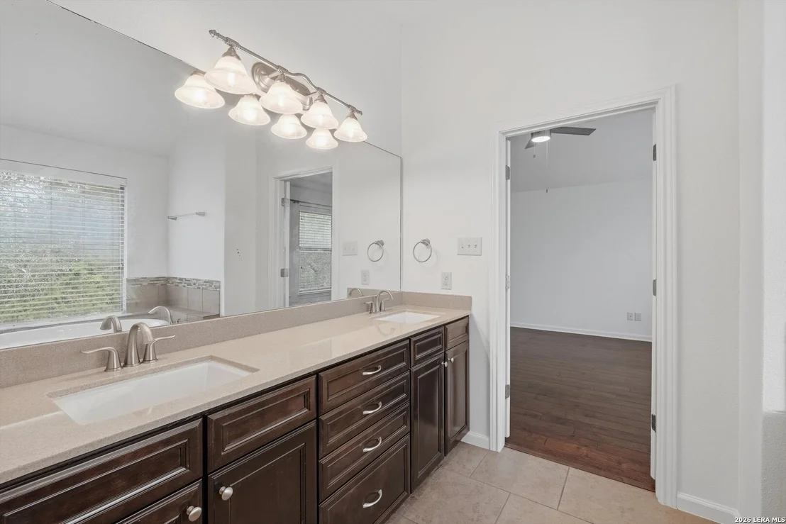 Photo of 13826 Oakview Cove