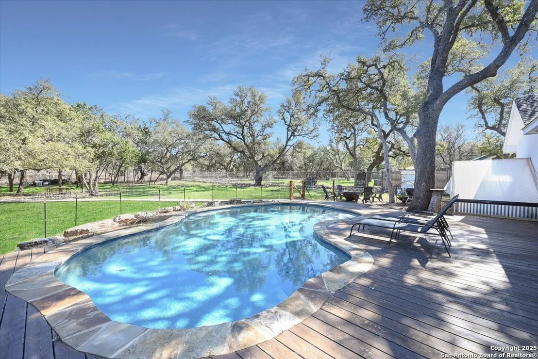Photo of 6036 Circle Oak