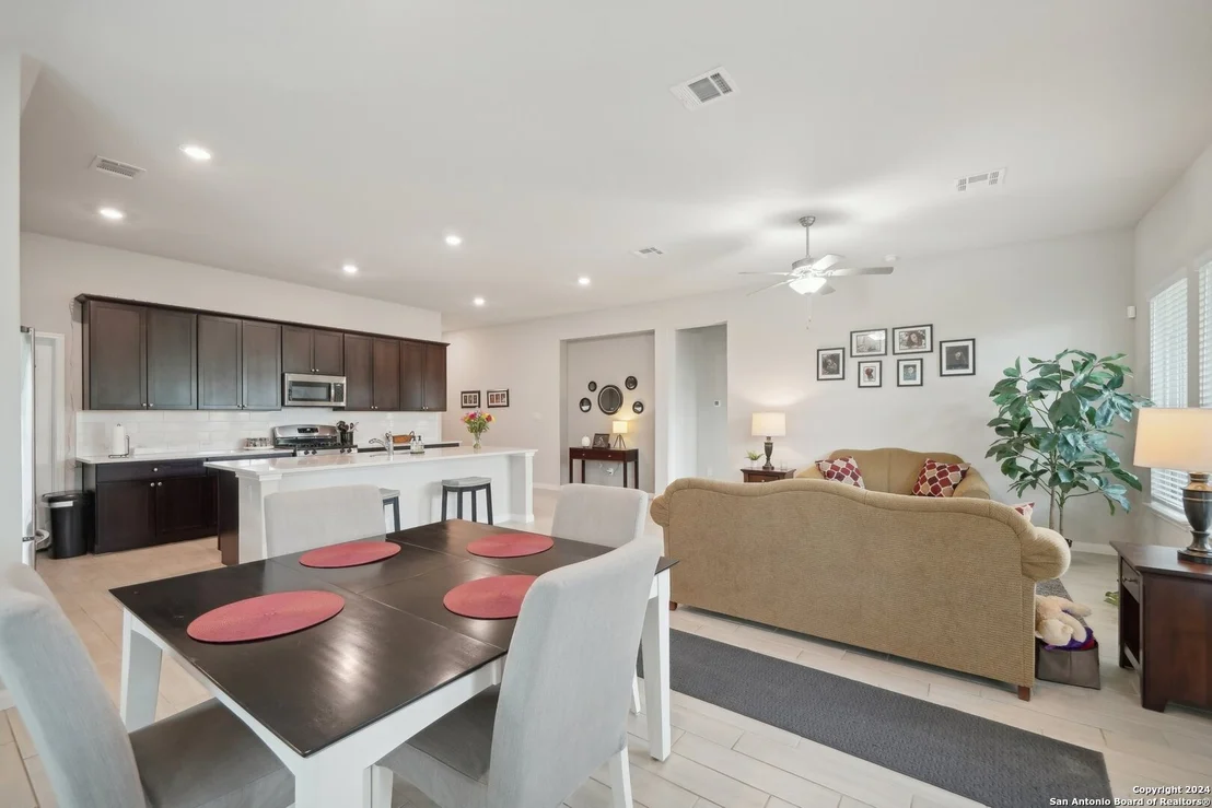 Photo of 1413 NICHOLAS PARK
