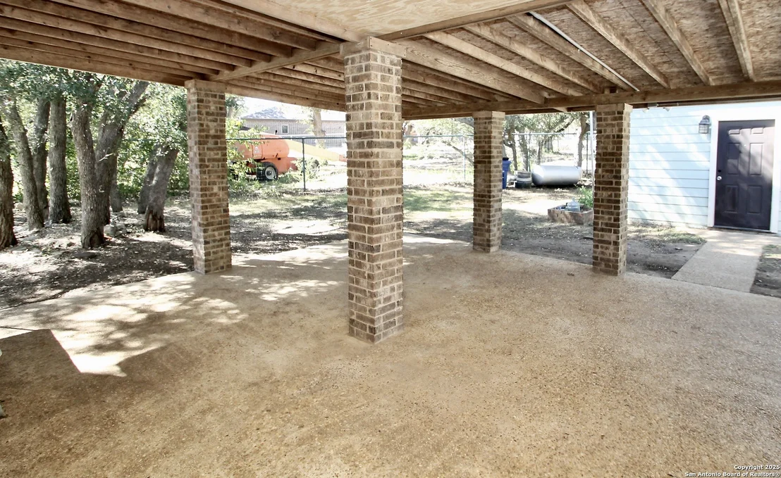 Photo of 1102 Mendelin