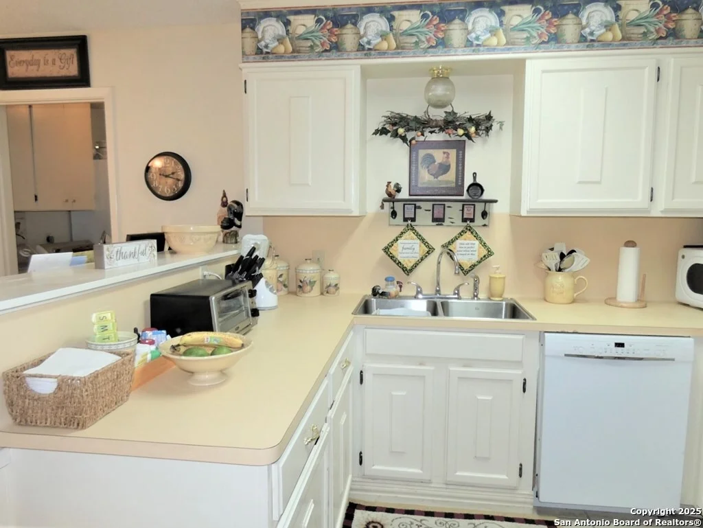 Photo of 12 Encino Loma
