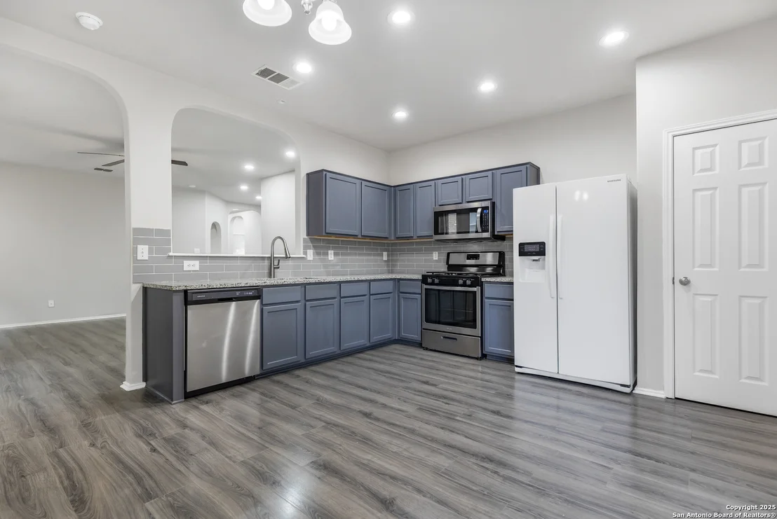 Photo of 6106 BRISCOE LEAF