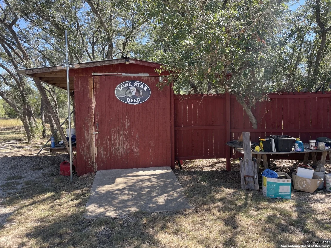Photo of 372 COUNTY ROAD 2471