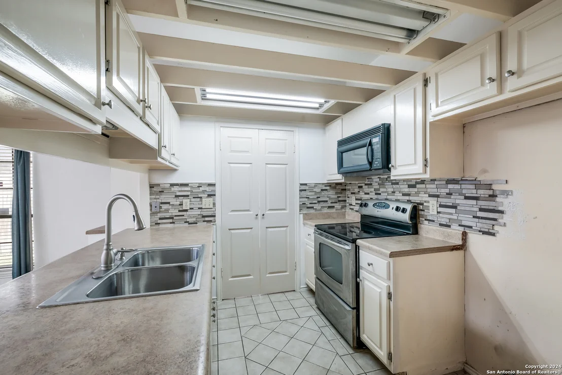 Photo of Unit 238 at 8633 DATAPOINT DR
