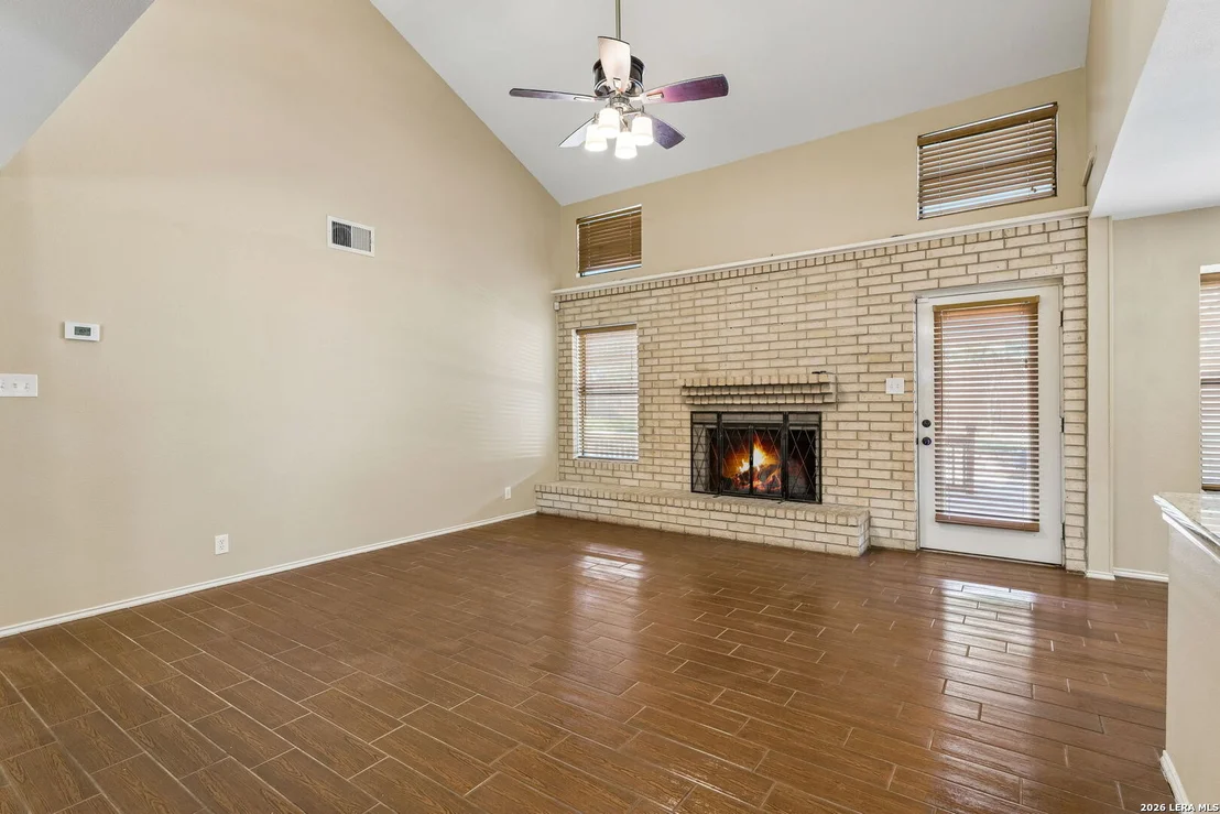 Photo of 2127 Oak Bnd