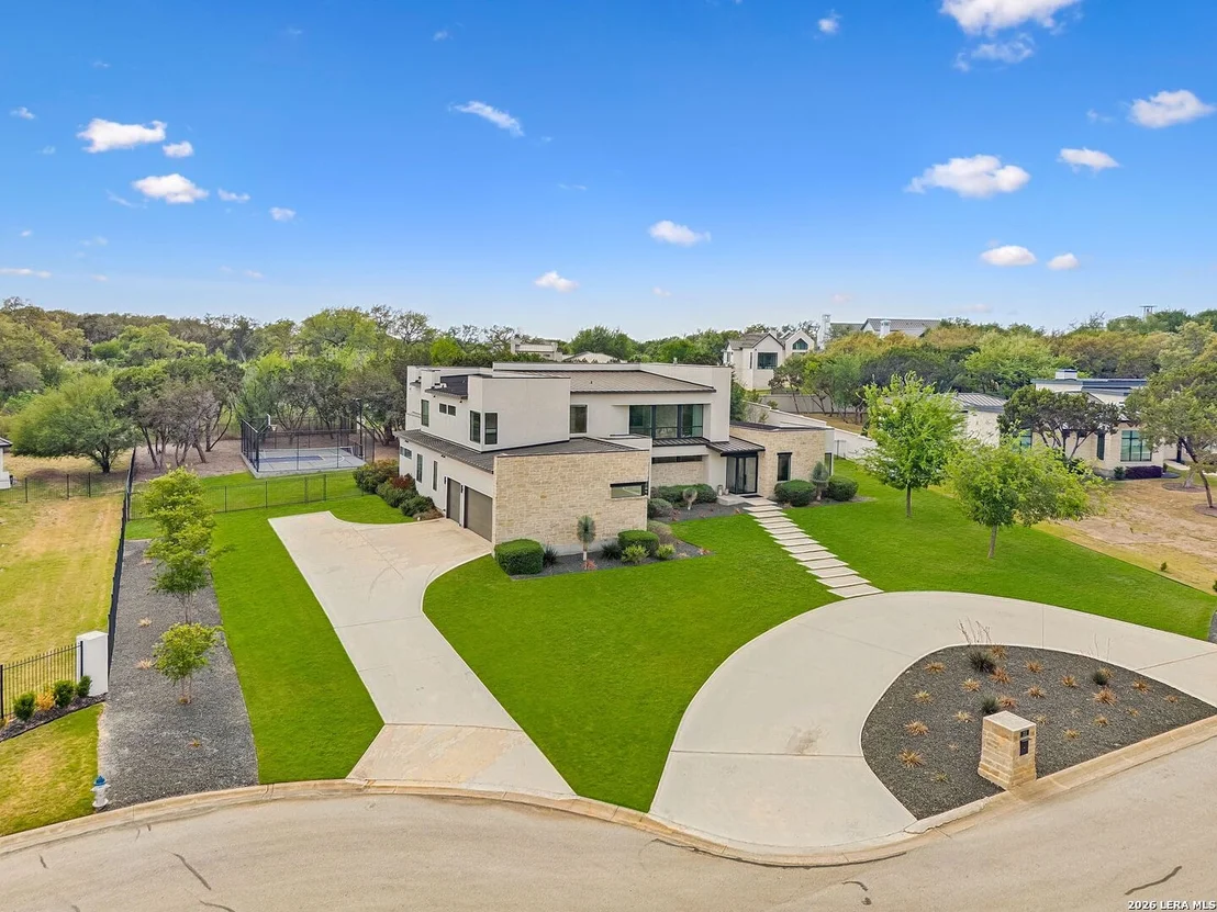 Photo of 211 Wellesley Hill