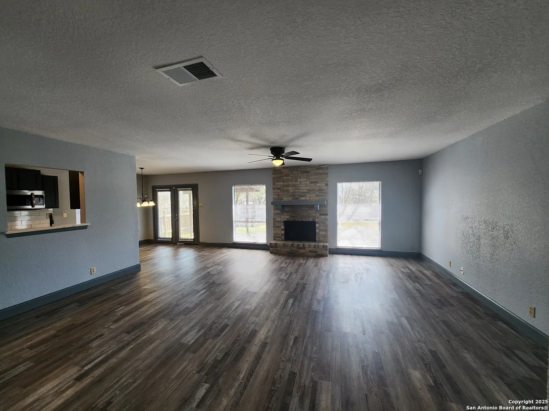 Photo of 918 ROLLING ROCK DR