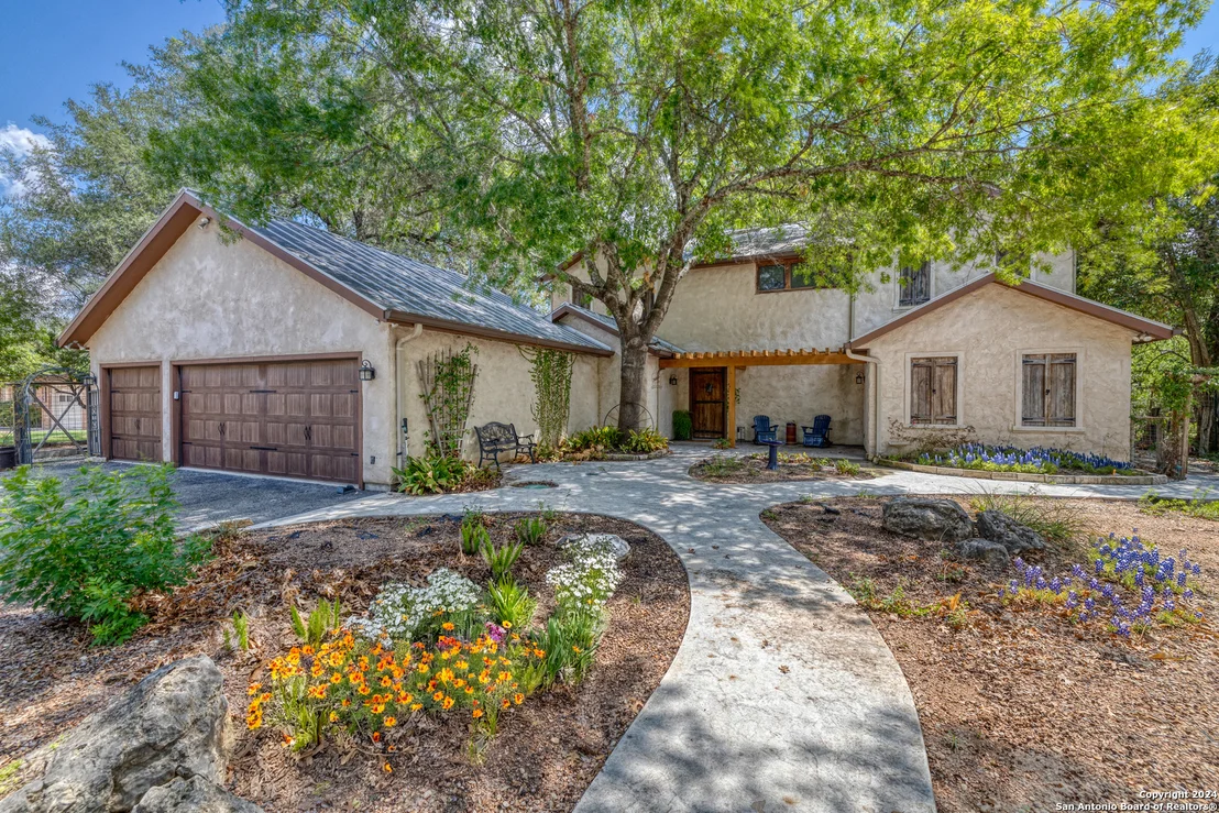 Photo of 1242 RIVER RD
