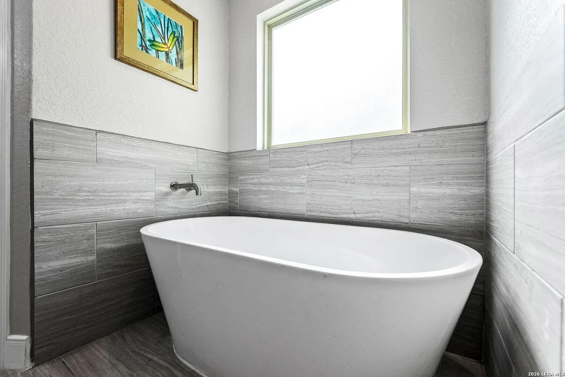 Photo of 156 Crescent Ridge
