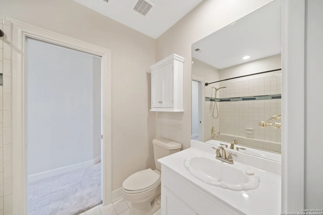 Photo of 32 IMPERIAL WAY
