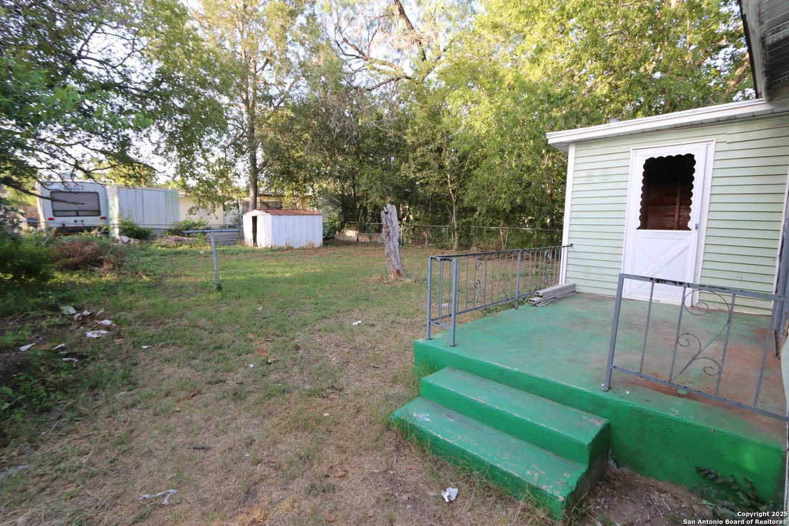 Photo of 655 Ferris Ave