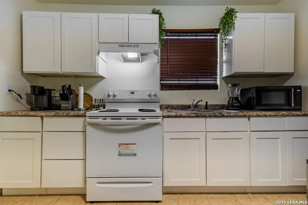 Photo of Unit UNIT3 at 391 Riverside Drive