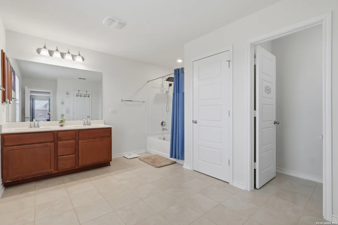 Photo of 318 COLONIAL BLF