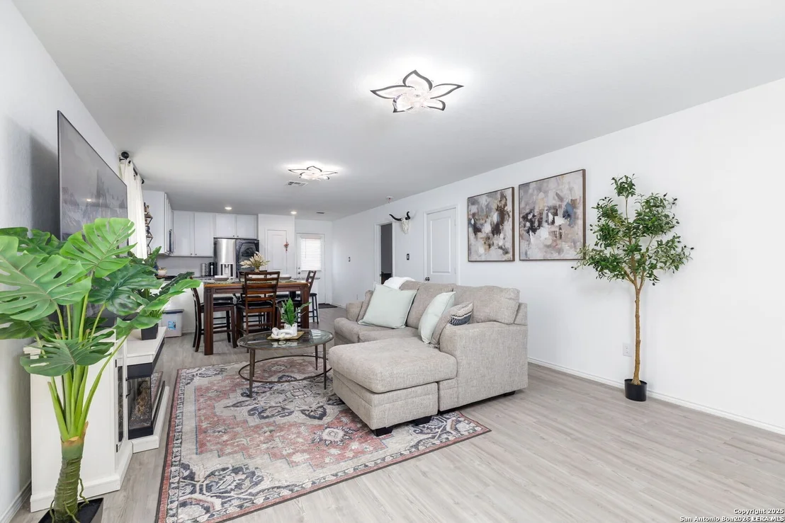 Photo of 4117 CATARACT CIR