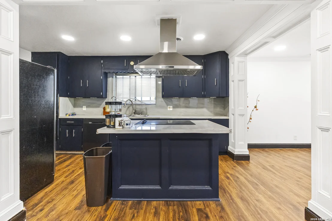Photo of 302 Redcliff