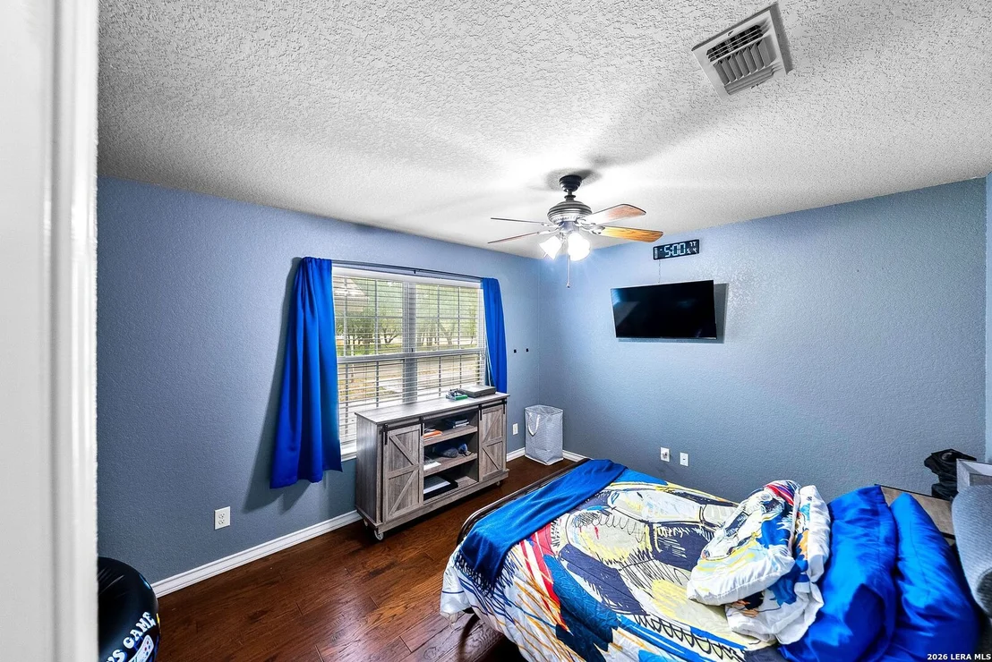 Photo of 552 Jacobs Ln