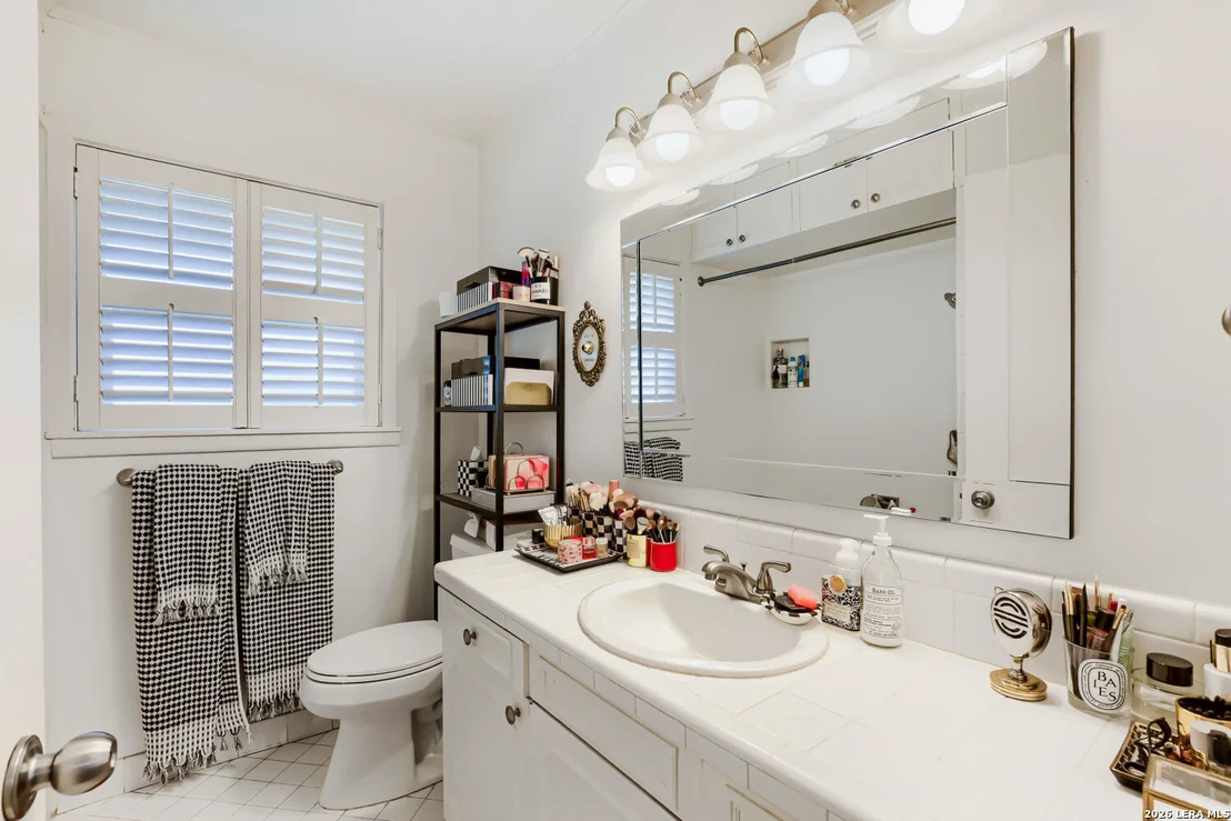 Photo of 2915 Oakleaf Dr