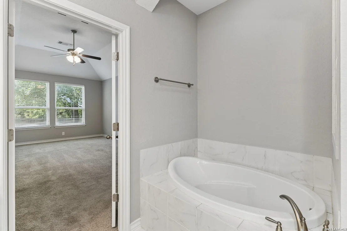 Photo of 121 Cimarron Crk