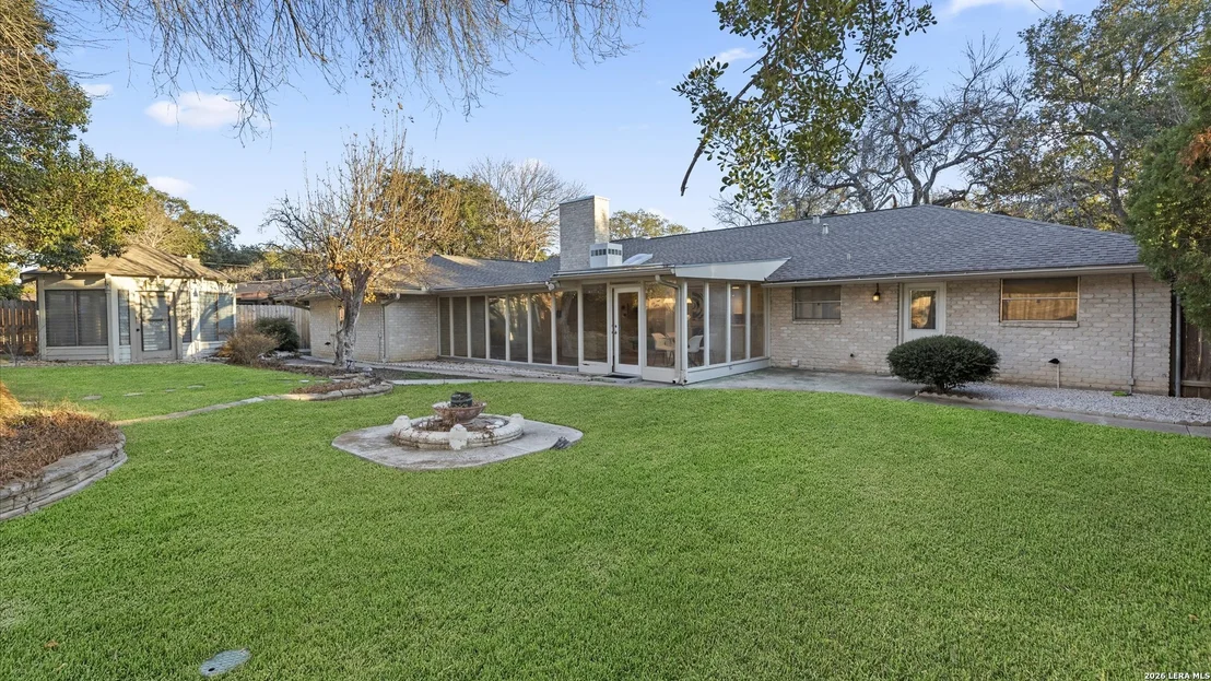 Photo of 425 Crestwind
