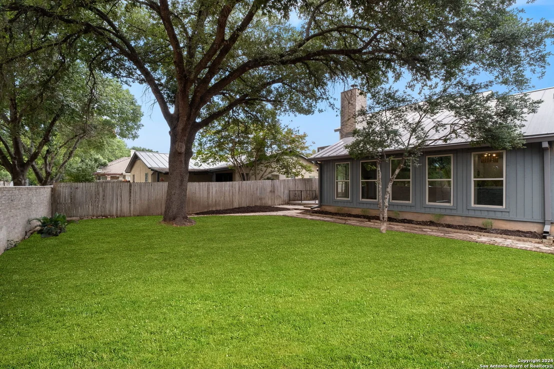 Photo of 15 Campden Cir