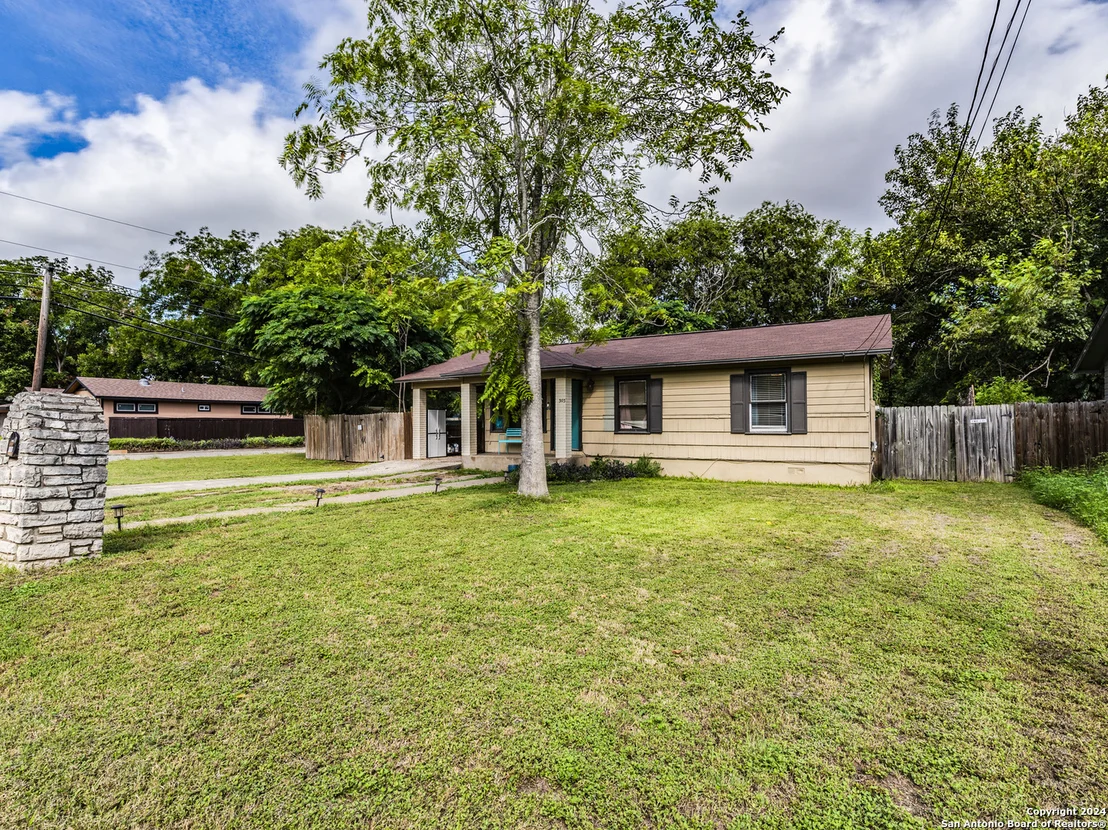 Photo of 303 Smith
