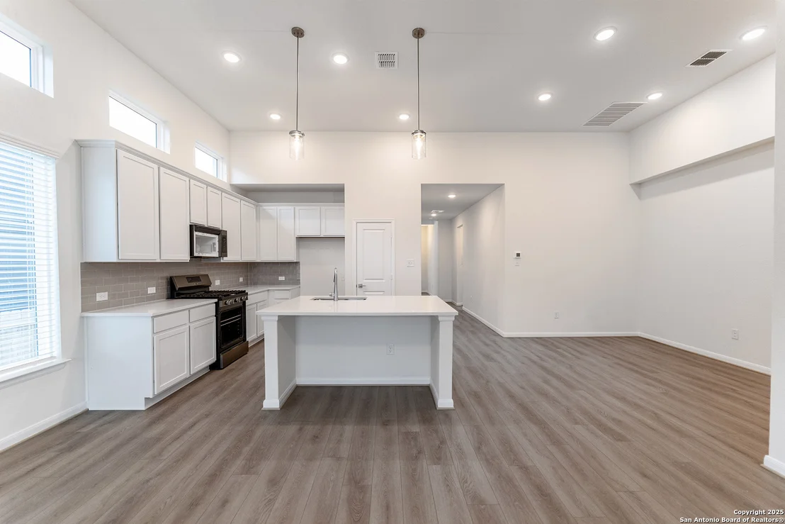 Photo of 6332 Black Butte