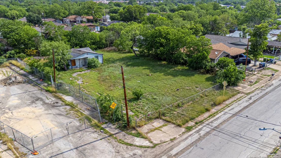 Photo of 239 McCauley Blvd