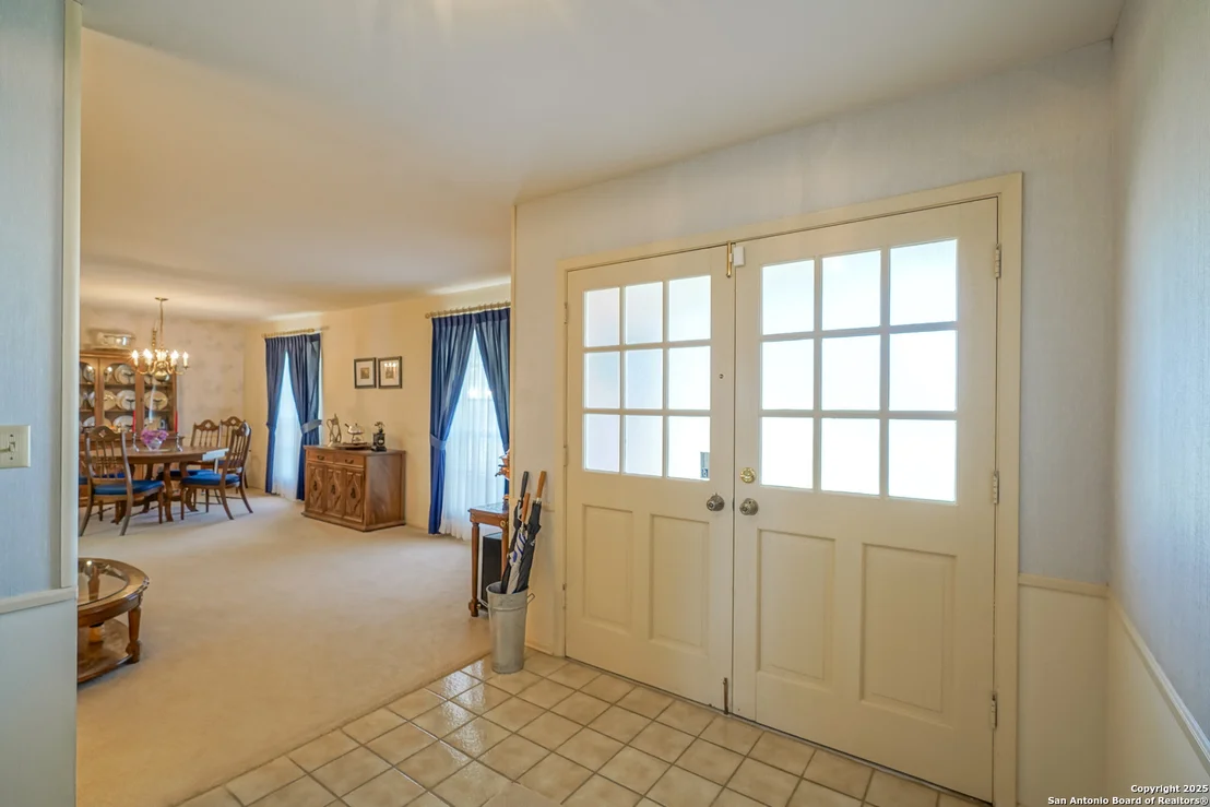 Photo of 6514 Robin Forest
