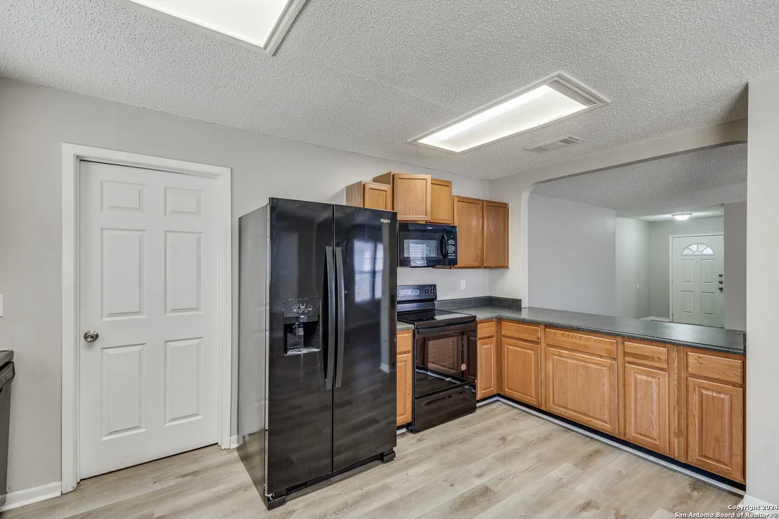 Photo of 8018 ROBBINS GLADE