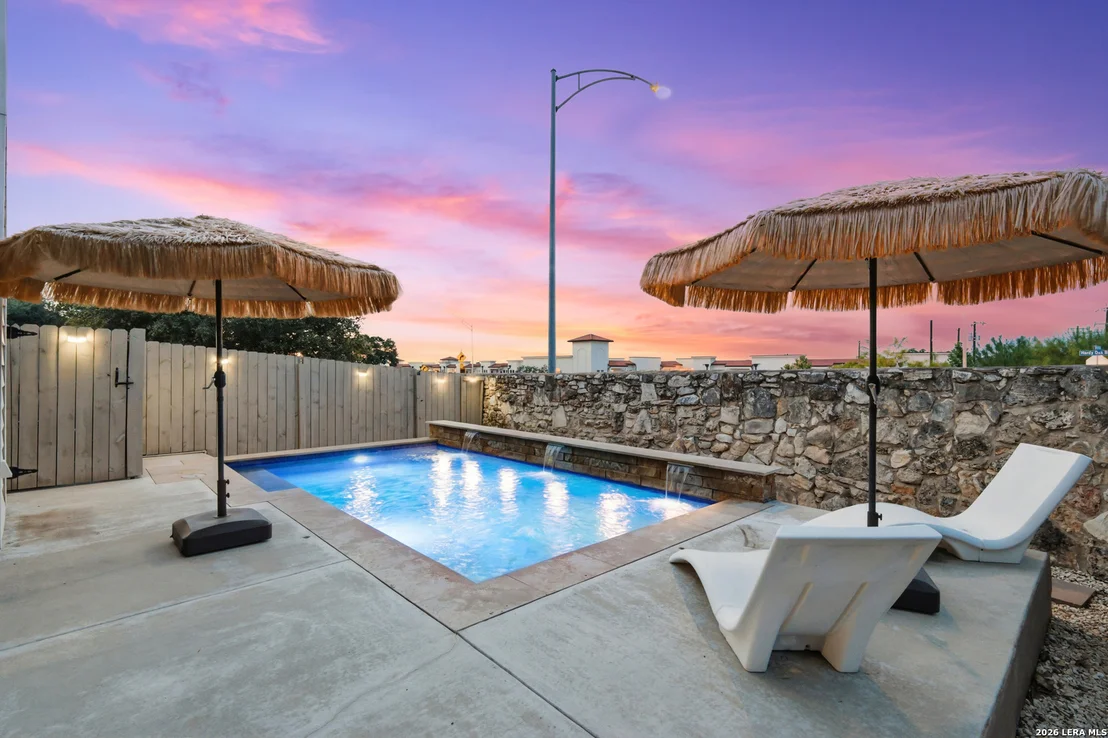 Photo of 602 Lightstone