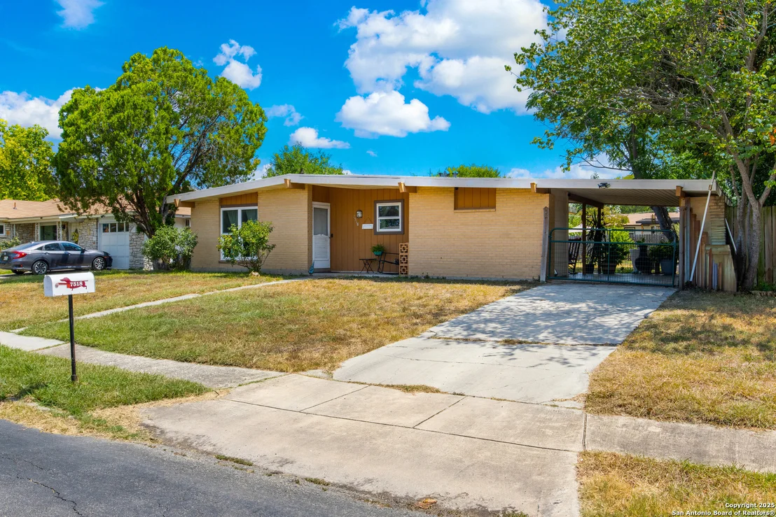 Photo of 7518 Buckskin