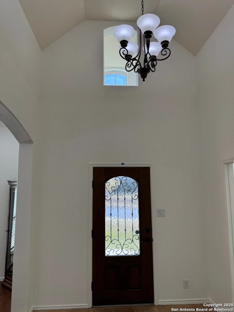 Photo of 3319 MONARCH
