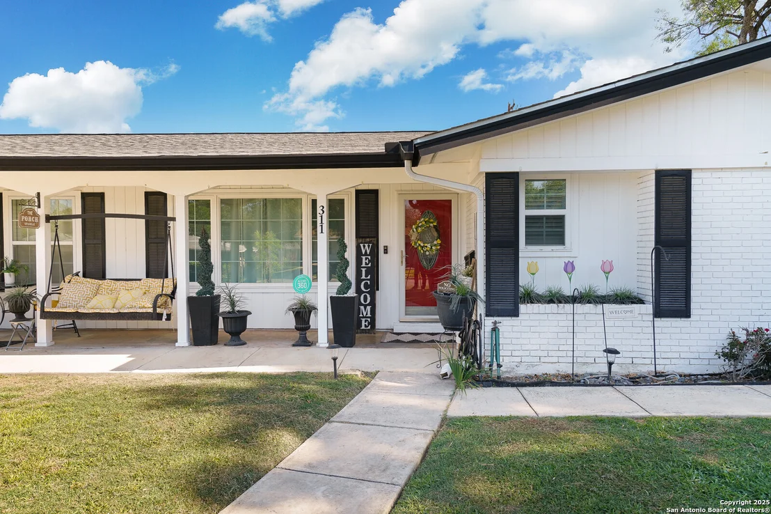 Photo of 311 Redcliff