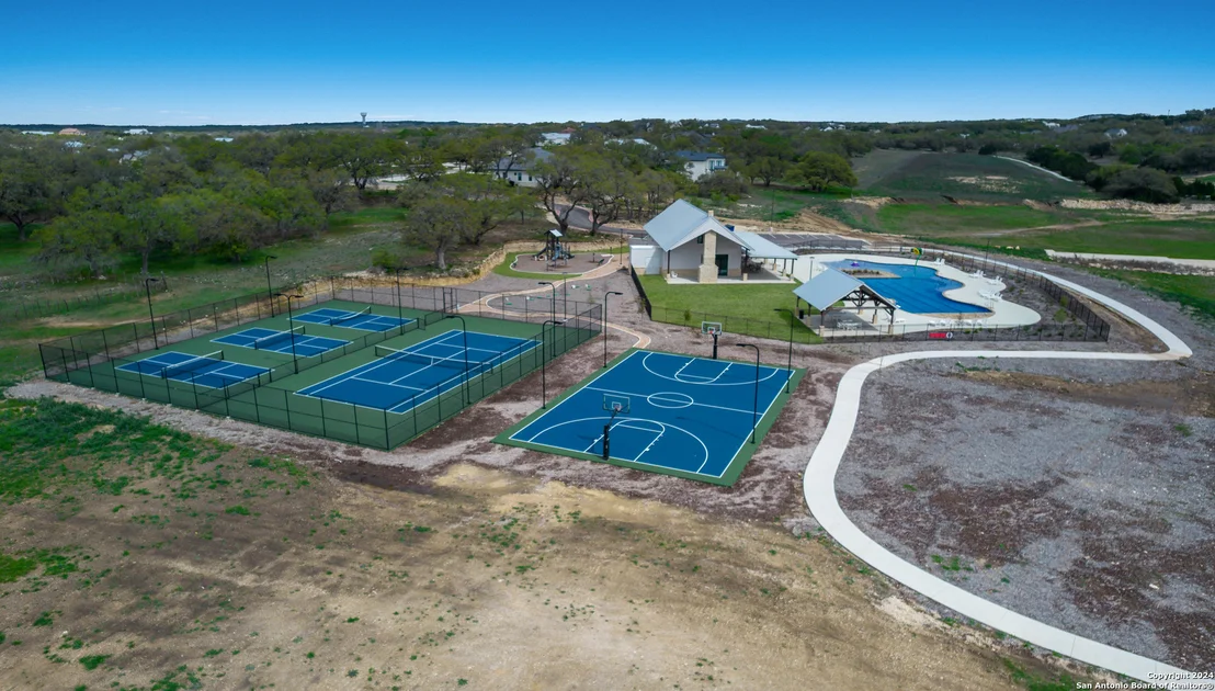 Photo of 718 post oak ridge