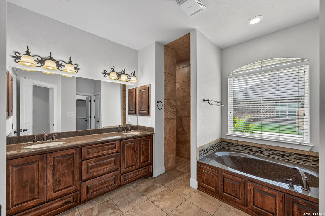 Photo of 1633 CAMDEN LN