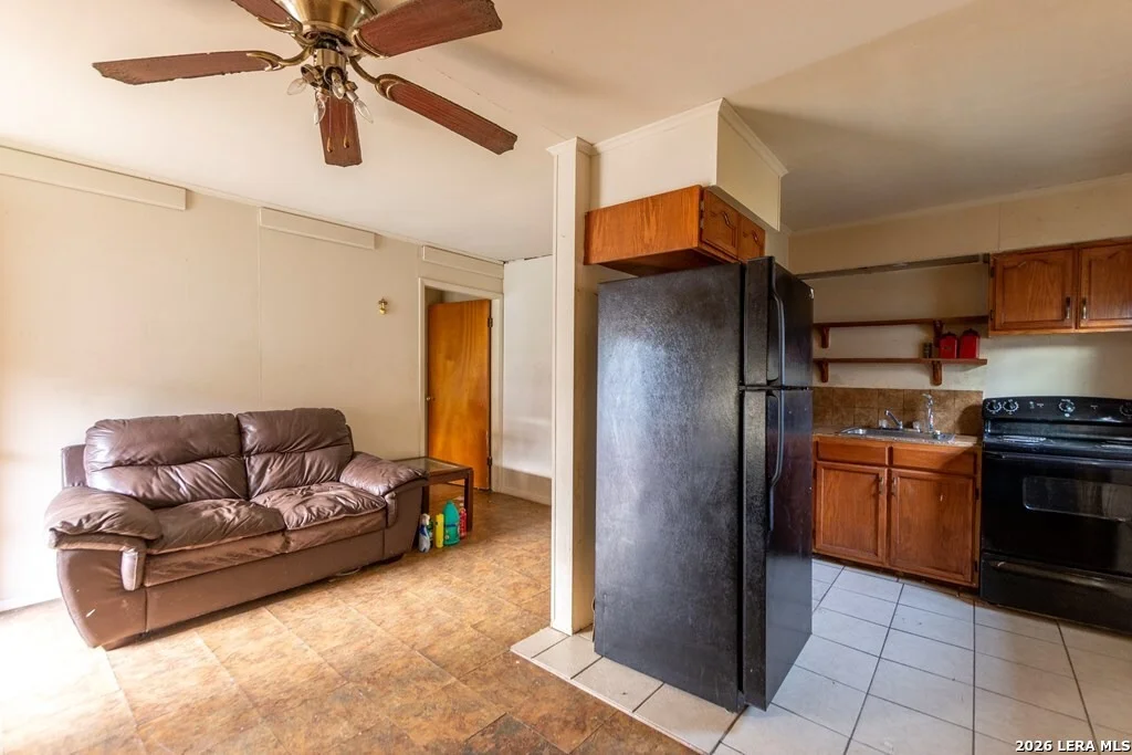 Photo of 546 Blanco