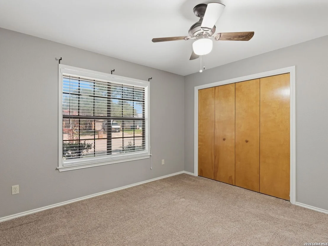 Photo of 526 Riverside Dr