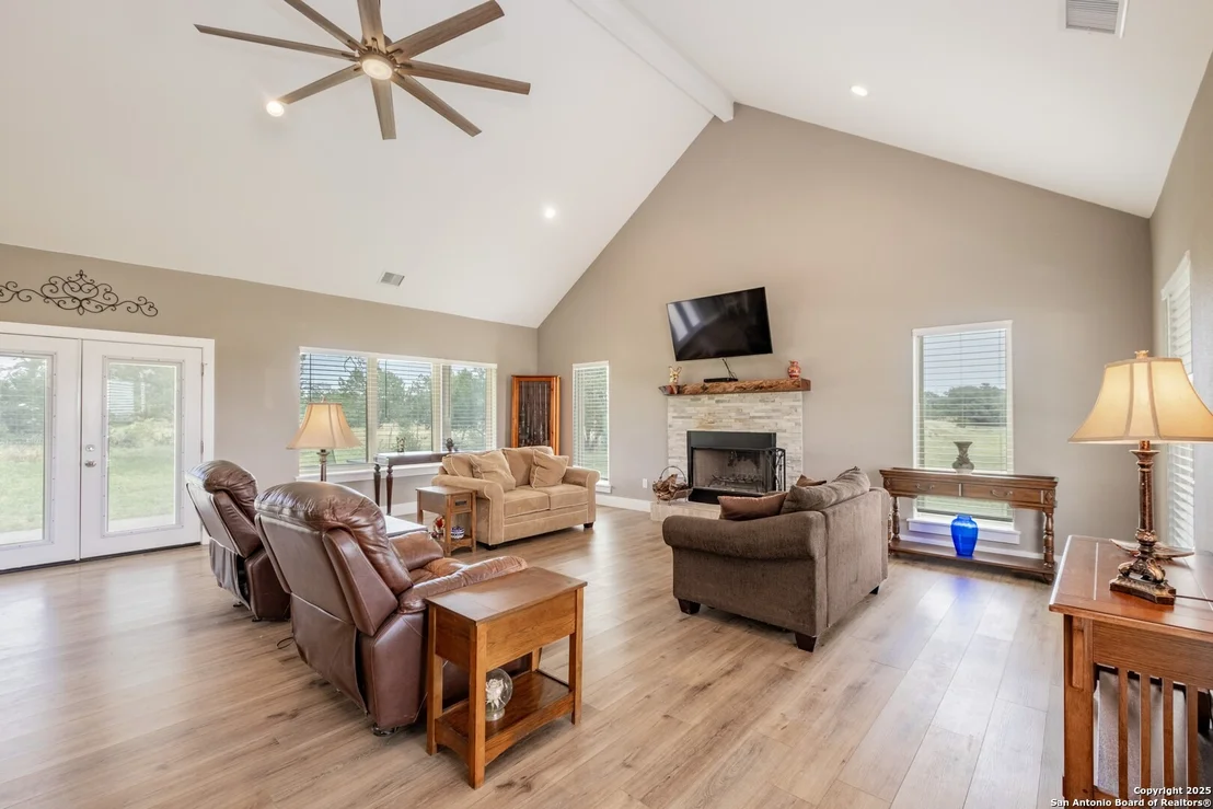 Photo of 233 N Fork
