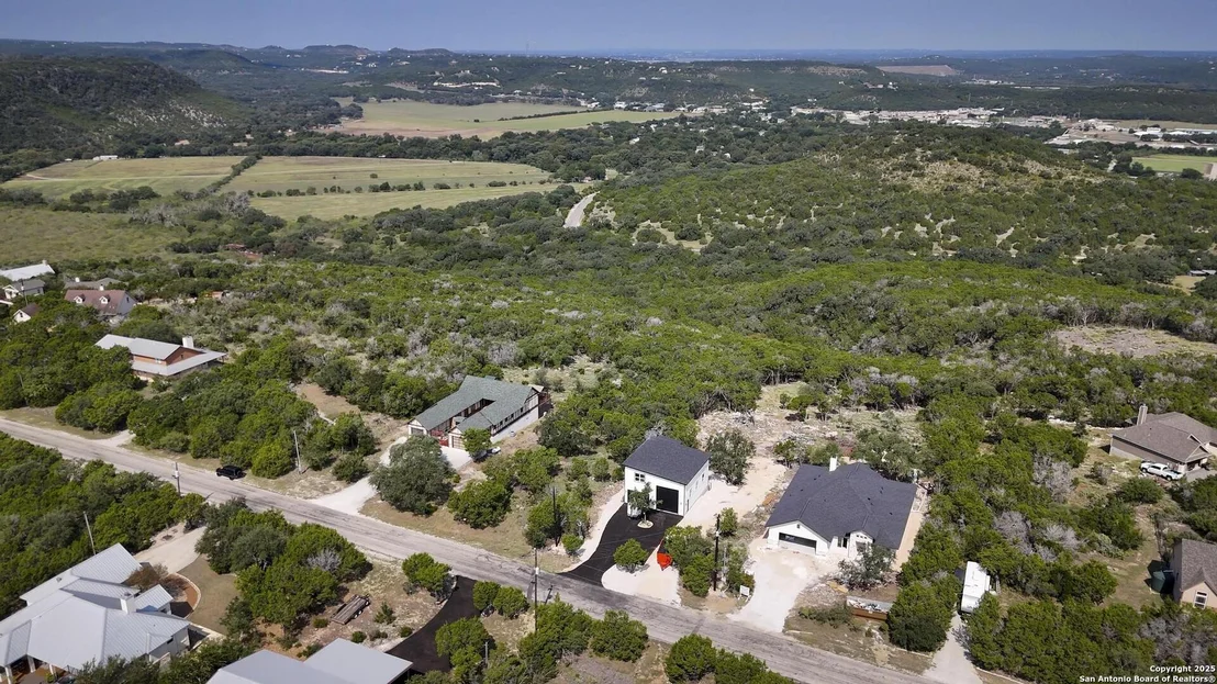 Photo of 2601 Summit Dr
