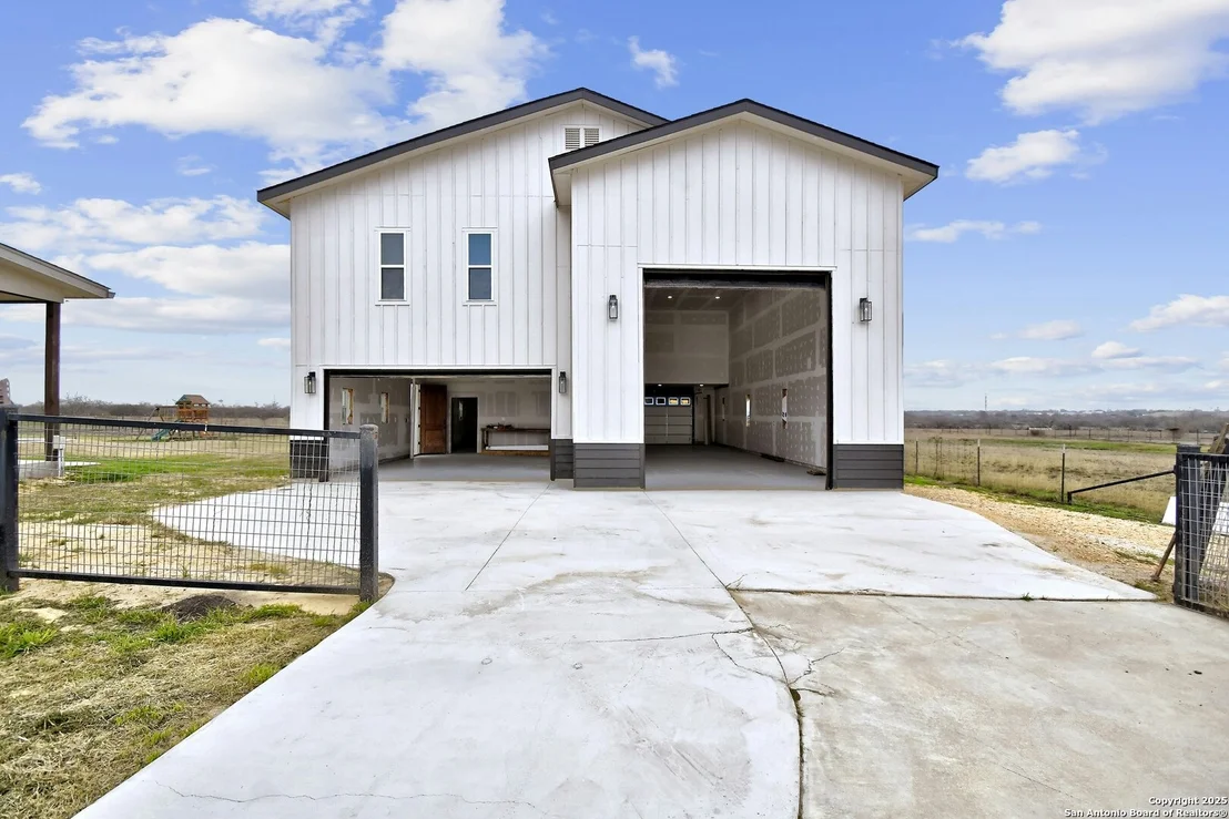 Photo of 138 RANCHERS WAY