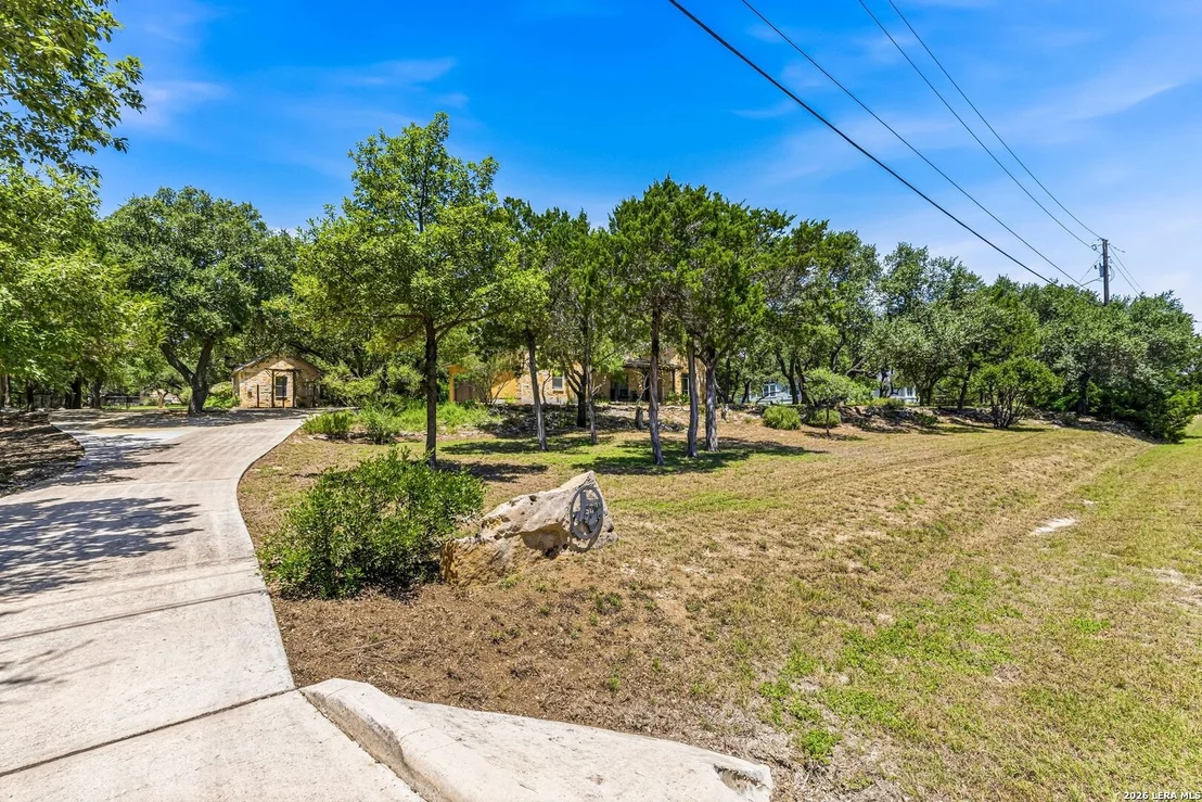 Photo of 900 INDIGO RUN DR