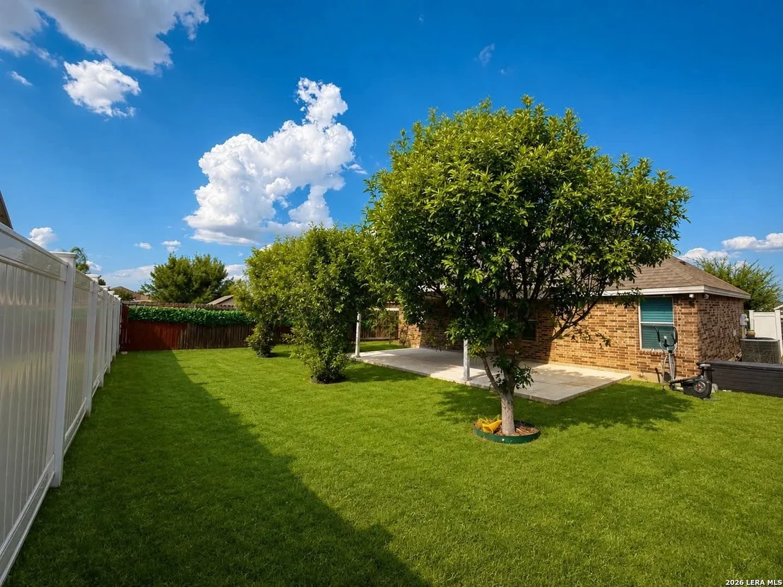 Photo of 2714 OAK MANOR DR